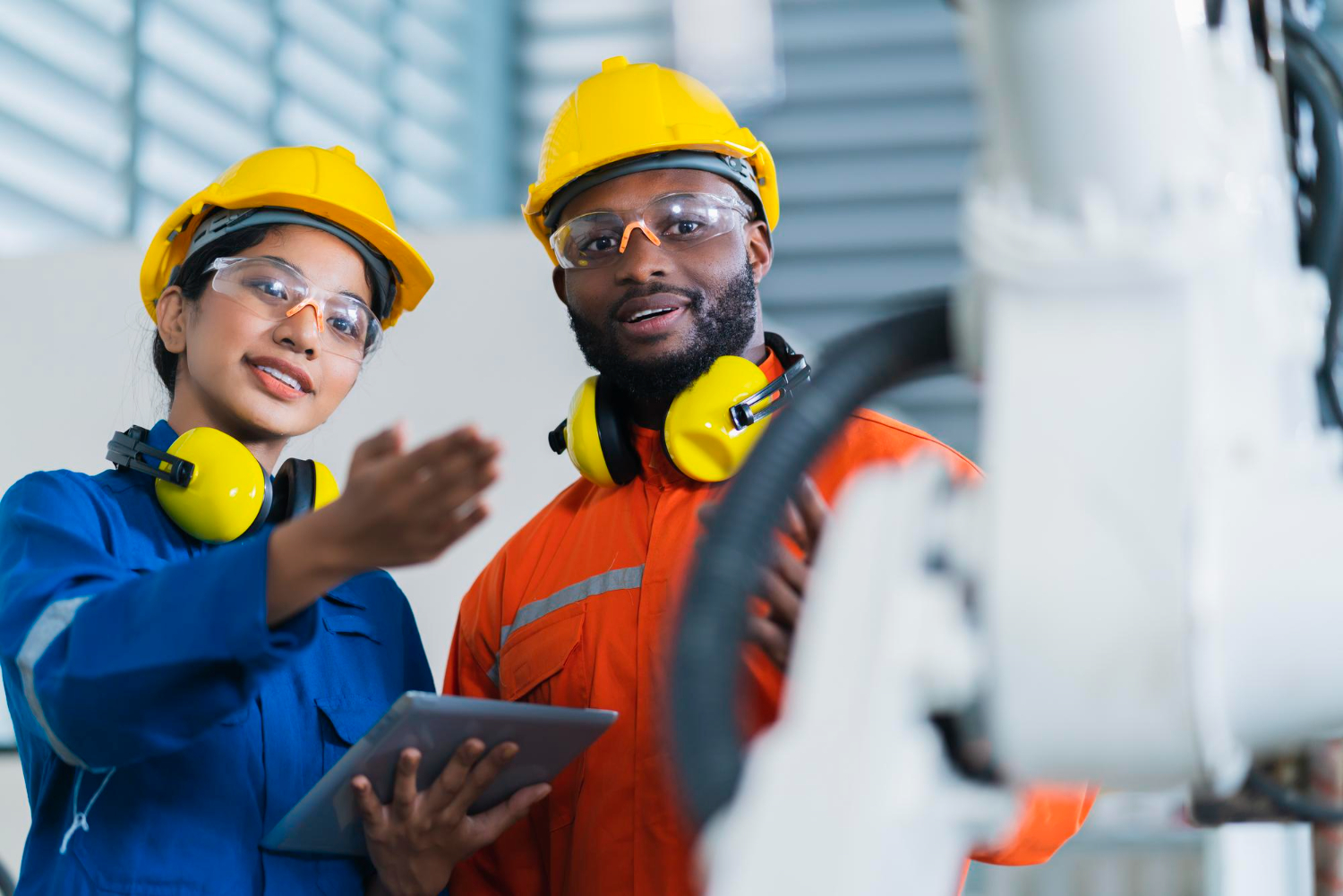 Recrutement de Techniciens en Forage et Explosifs depuis la Roumanie : La Solution Efficace
